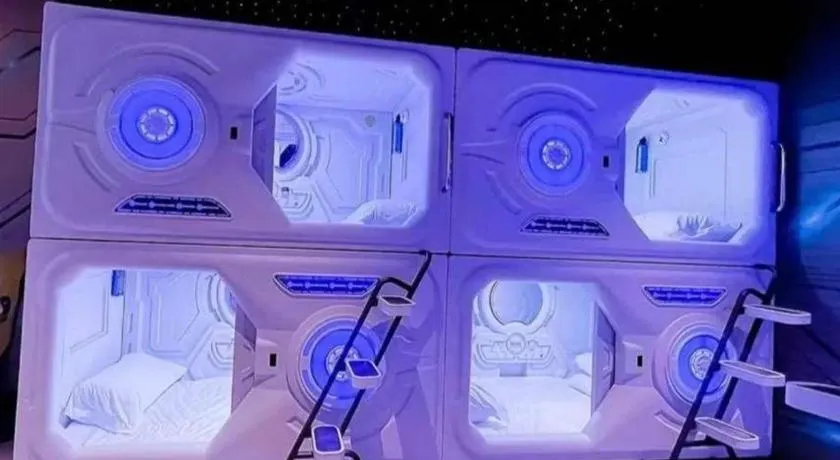 bambu hostel capsules - Image 1