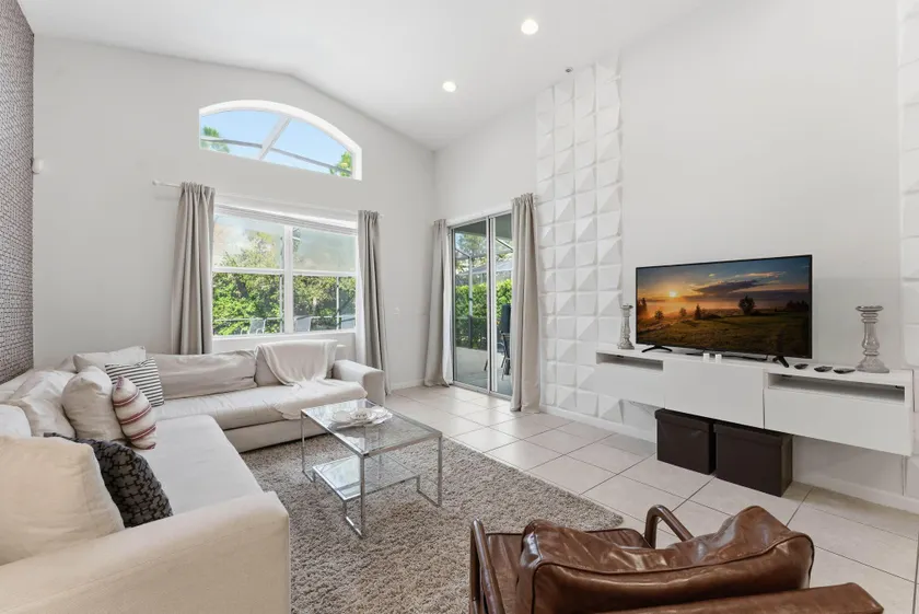 Premium Comfort - Beautiful Home Private Pool - Image 1