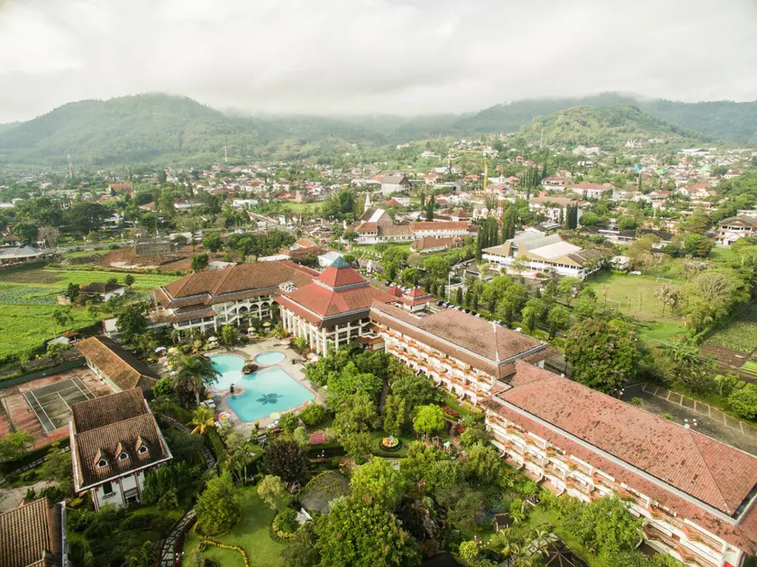Royal Hotel and Villa Batu - Image 1