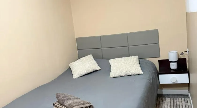 Avenue Rooms - Image 1