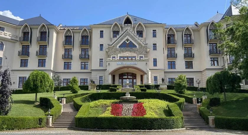 Borostyán Med-Hotel - Image 1