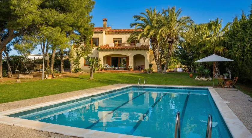 Villa Sitges Colibri at 10 min Walk Beaches - Center City Amaizing Garden Pool XXL Private Tenis Piste - Image 1