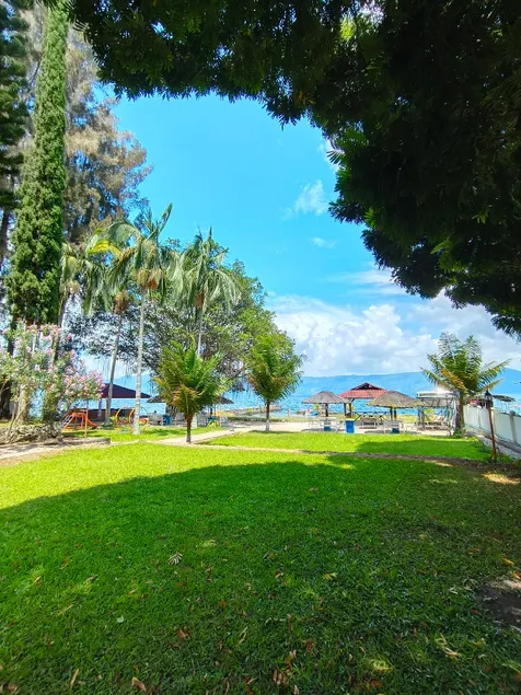 Hotel Pandu Lakeside Tuktuk - Image 1