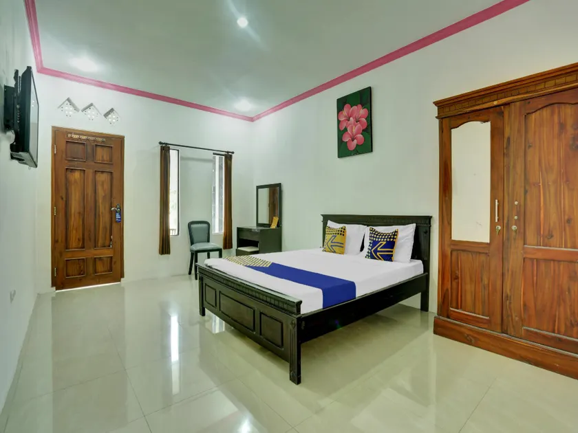 SPOT ON 90732 Hotel Wisata Indah - Image 1