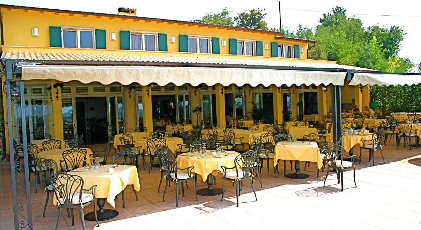 Hotel La Dolce Vita - Image 1