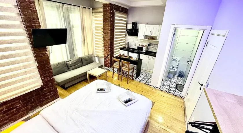 Taksim Luxury CAMELLIA Hotel - Image 1