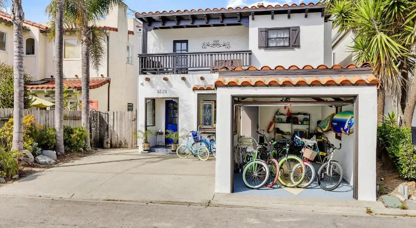 Historic Spanish Home at Hollywood Beach - Image 1