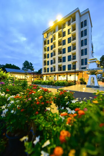 NORN Canalside Bangkok Hotel โรงแรมนอนริมคลอง - Image 1