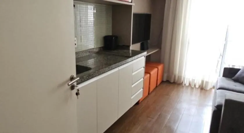 Studio de Bom Gosto, em Condomínio de Alto Padrão - Image 1