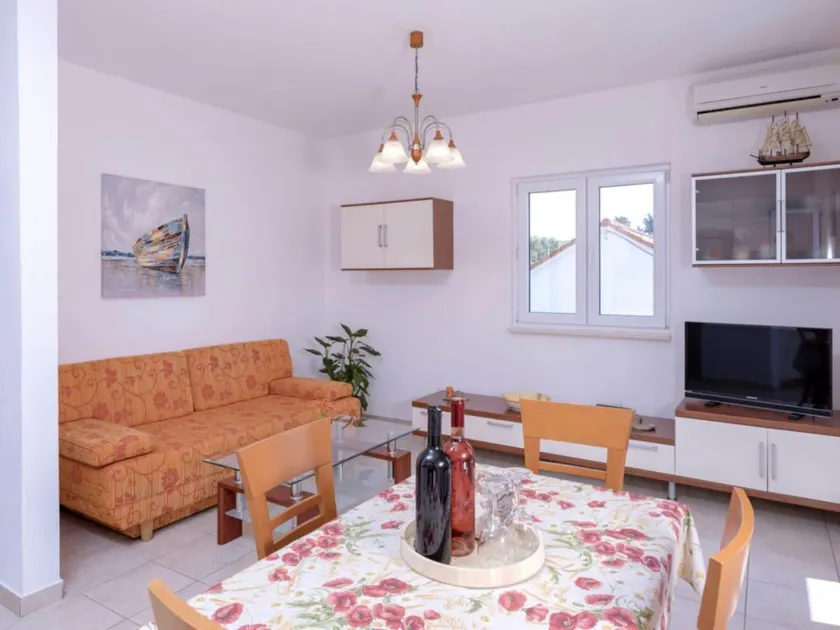 One Bedroom Luxury Apartment with Balcony and Sea View 1 - Image 1