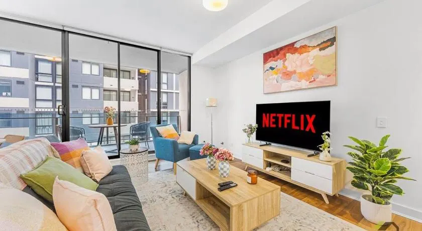 Warm&Comfortable Apartment in Wolli Creek - Image 1