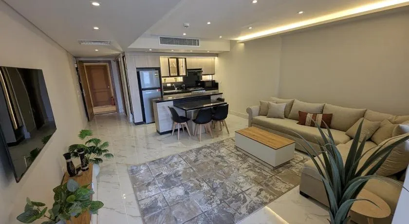 Charming Brand New Apartment 517 - Image 1