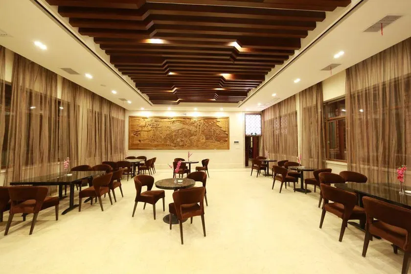 Taohuayuan Hotel - Image 1