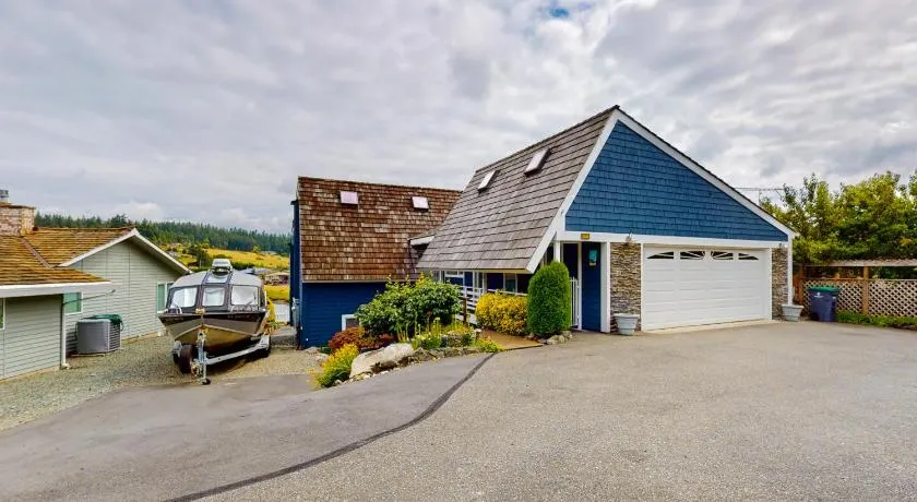 Prime Cove Quarters - Image 1