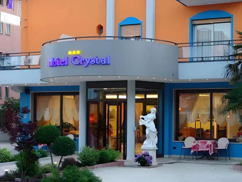 Hotel Crystal - Image 1