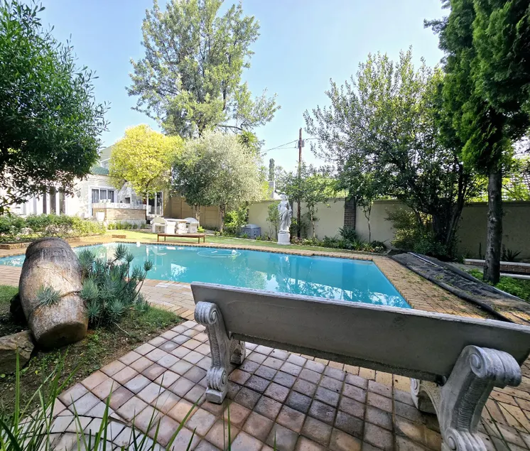 Waterfall City Guest Lodge - Image 1
