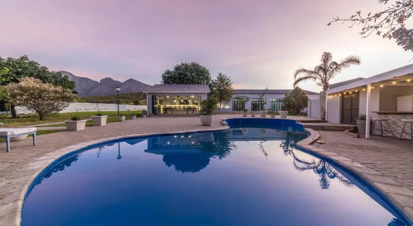 LEO Sky Guest House - Image 1