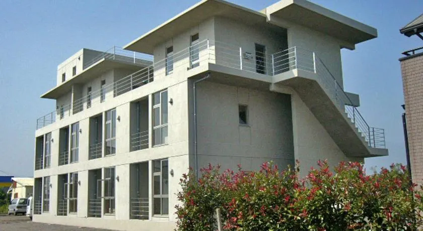 SR Mansion - Image 1
