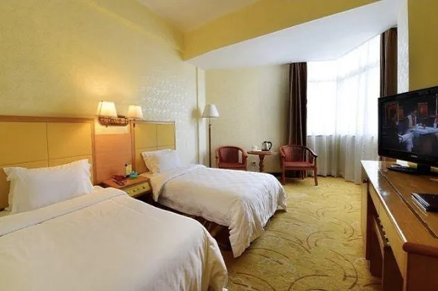 Overseas Chinese Hotel - Image 1