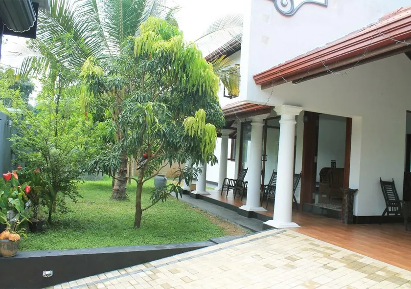95 Cinnamon Lodge - Image 1