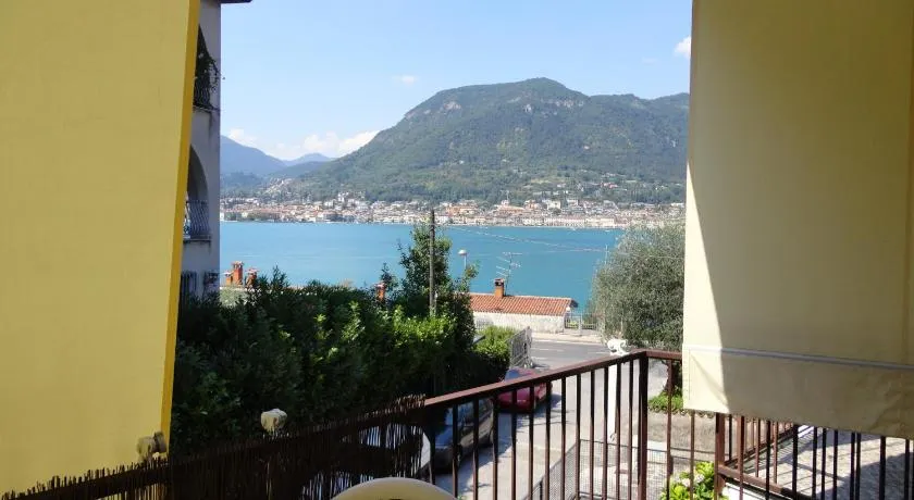 La Casa Sul Lago - Image 1