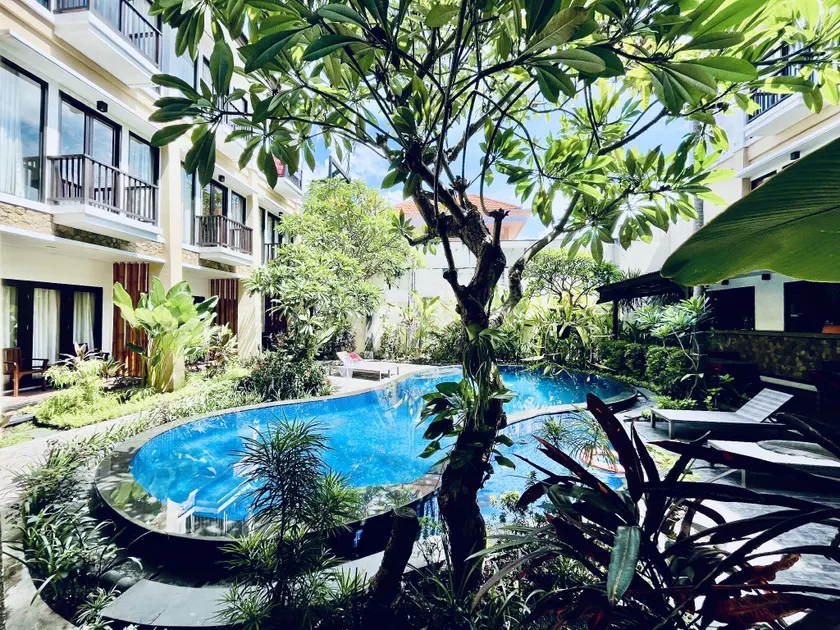 Suris Boutique Hotel - Image 1