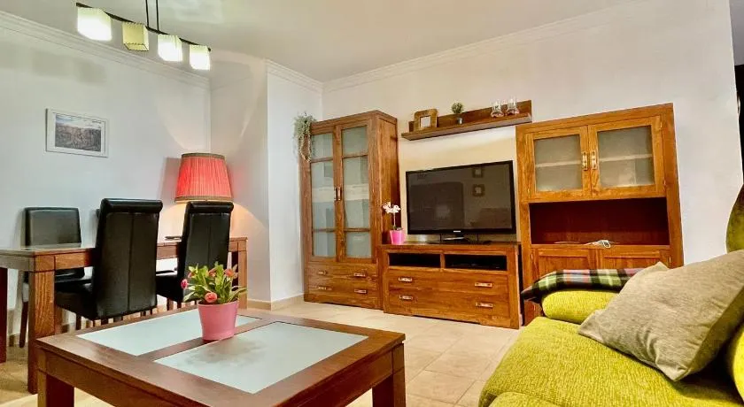 APARTAMENTO SEVILLA EN EL CENTRO CON PARKING - Image 1