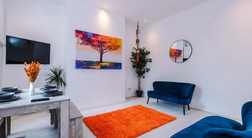 K Suites - Hollins Road - Image 1