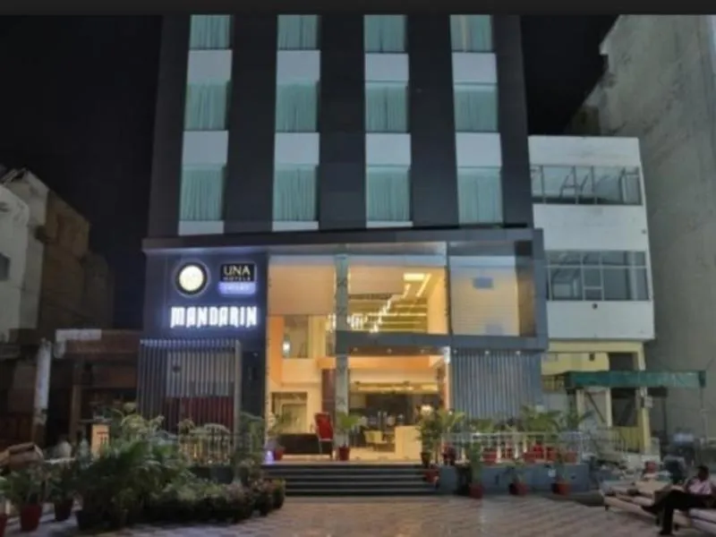 Mandarin Hotel - Image 1