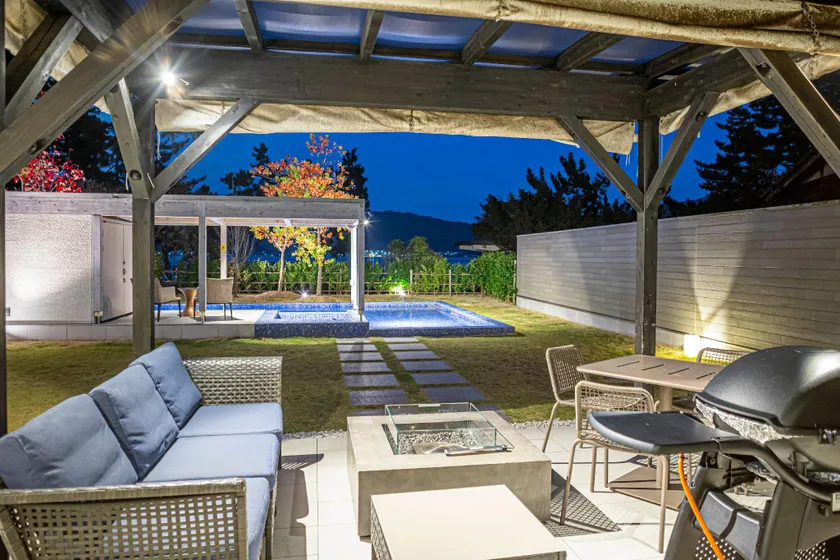 Mezzo ALL SUITE VILLAS - Image 1