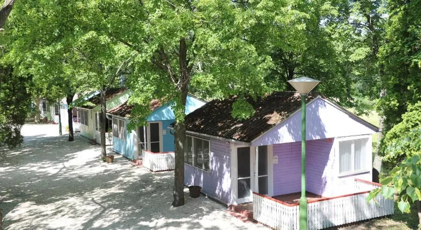 Tulipán Camping - Image 1