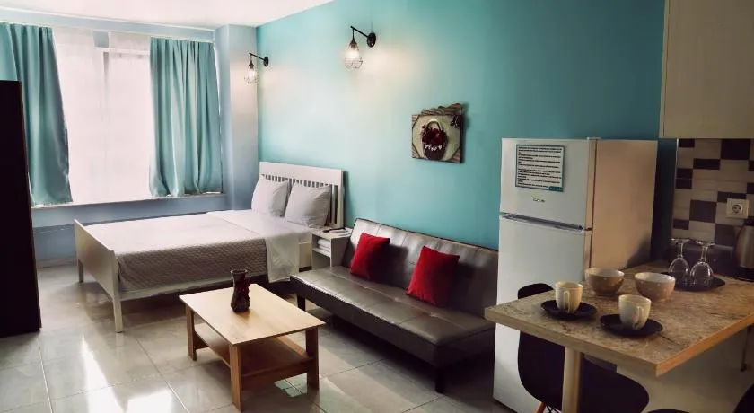 Menta Studios, next to metro station, smart tv - Image 1