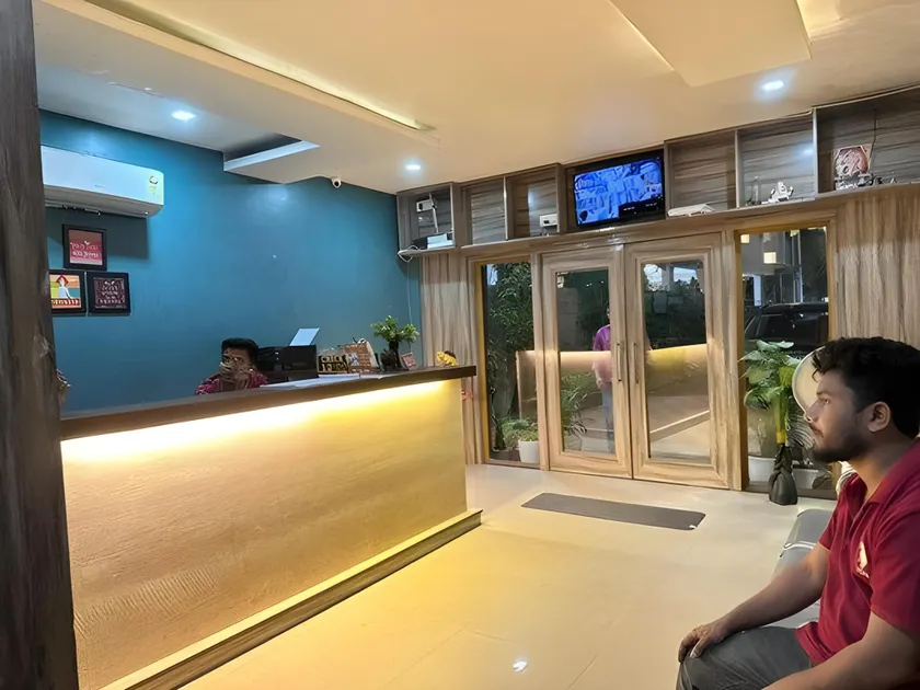 Hotel Paradise Inn - Image 1