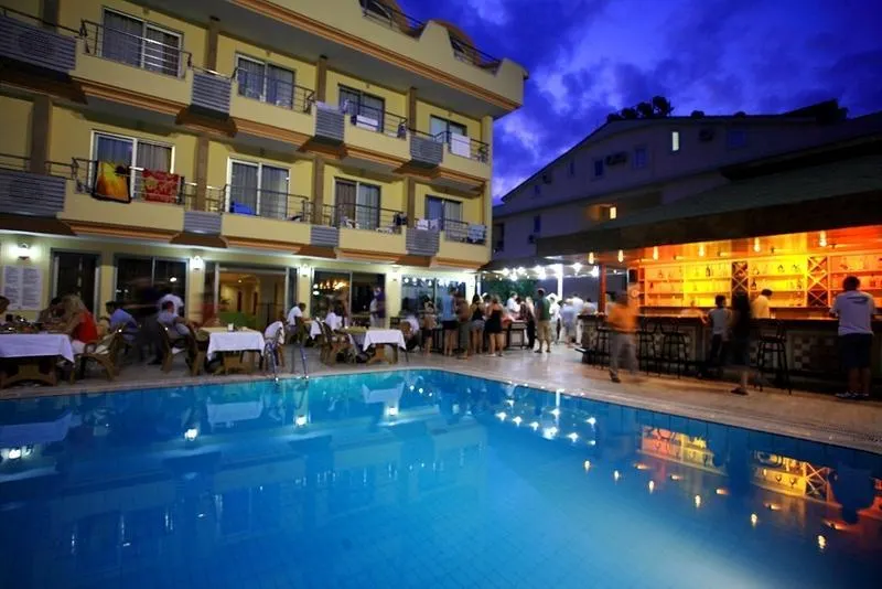Grand Lukullus Hotel - Image 1