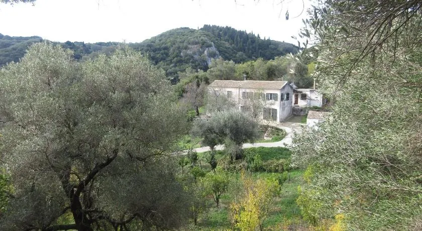 George's house - Image 1