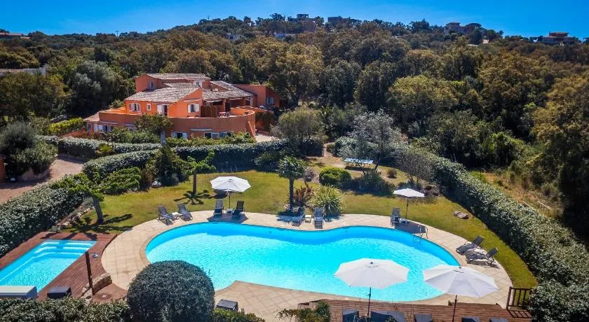 Residence Les Jardins de Sainte-Lucie "Piscine chauffée" - Image 1