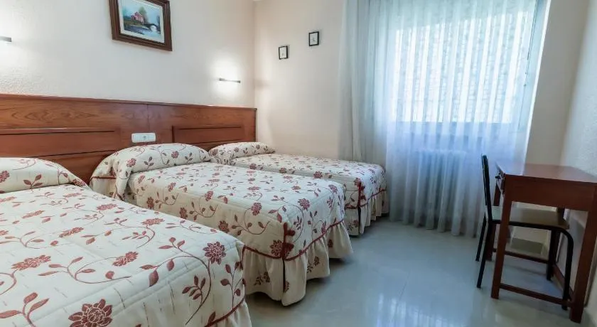 Pensión Isabel by Vivere Stays - Image 1