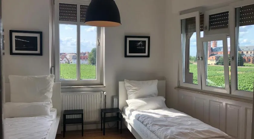 Luxe Apartment am Rhein - Image 1