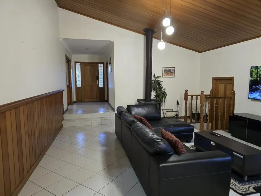 Serene Escape in Altona Meadows - Image 1