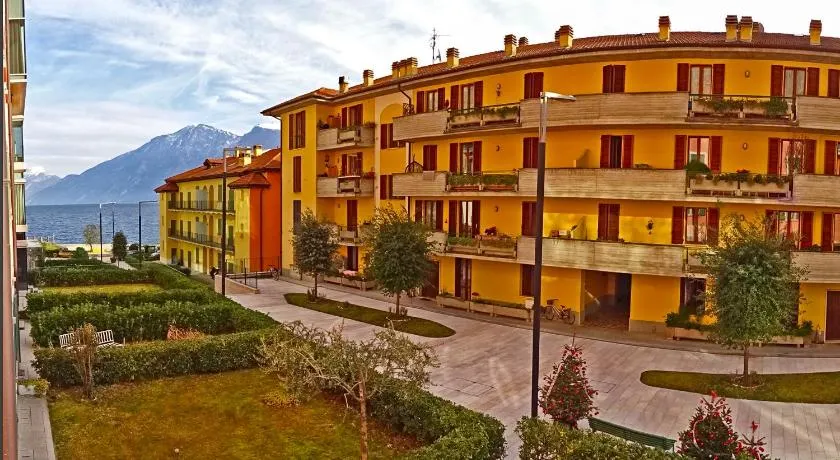Campione Ora apartments by Gardadomusmea - Image 1