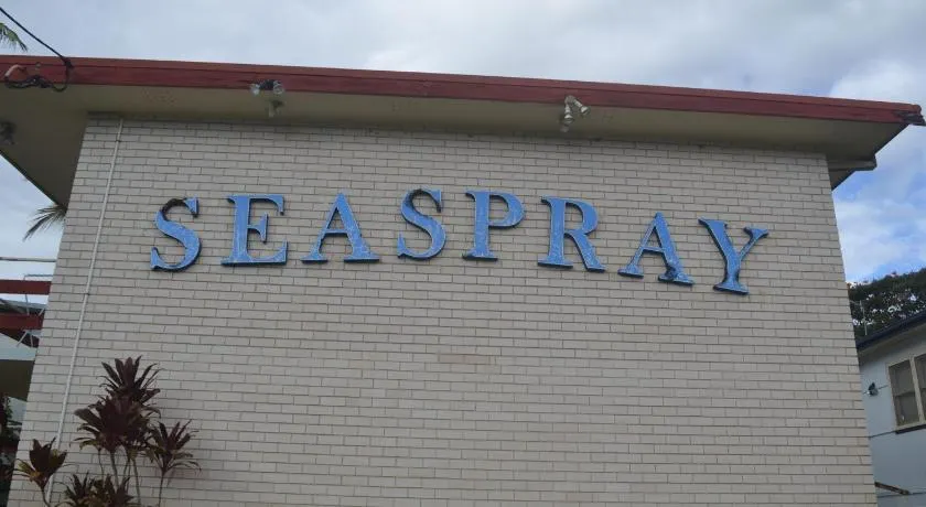 Seaspray no 5 - Bring your own linen. - Image 1