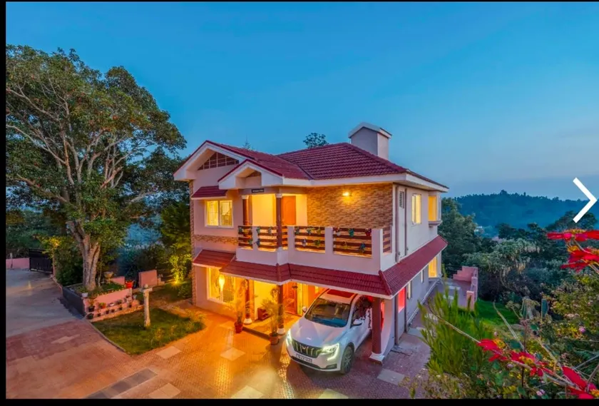 Hillcrest villa - Image 1
