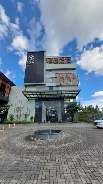 GRAND MIAMI HOTEL - Image 1