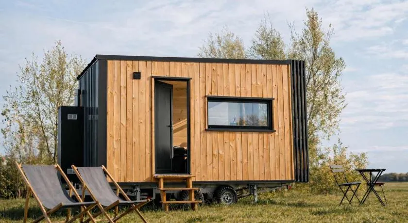 Homnest - Loge insolite au coeur d'un ranch - Balade à cheval - Image 1