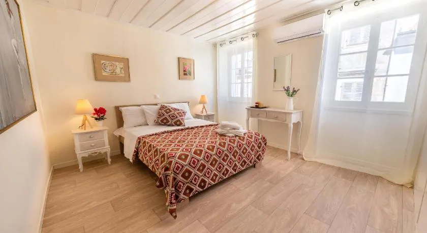 The Artist's Apartment by Konnect, Old Corfu Town - Image 1