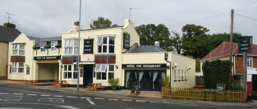 The Prince Albert Pub & Hotel with onsite FREE PARKING 2 minutes from Legoland - Image 1