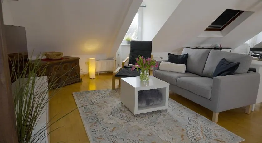 Dachgeschosswohnung - Image 1