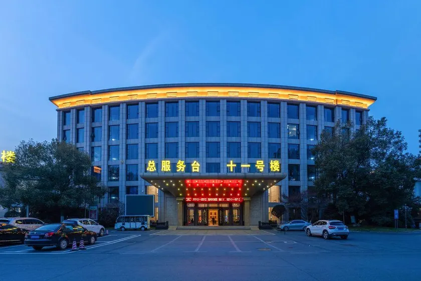 Riverside Guesthouse Jiangxi - Image 1