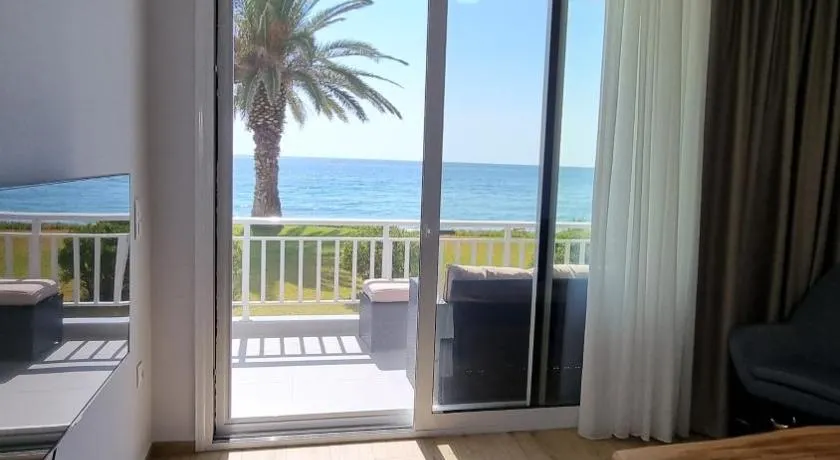 Seafront Bliss Apartment Skala Fourkas - Image 1