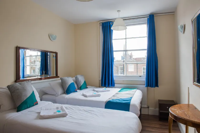 Dean Court Hotel - Image 1